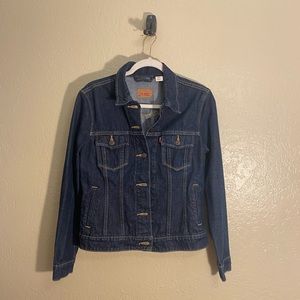 Like new Levi Strauss & Co. Denim Jacket. Size M. 100% Cotton.